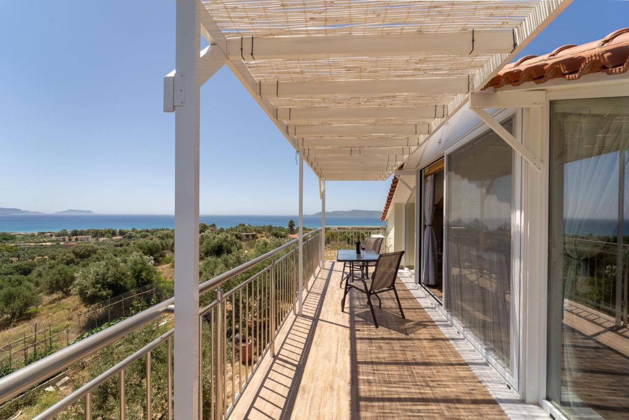 Donatos Finikounta Exterior foto